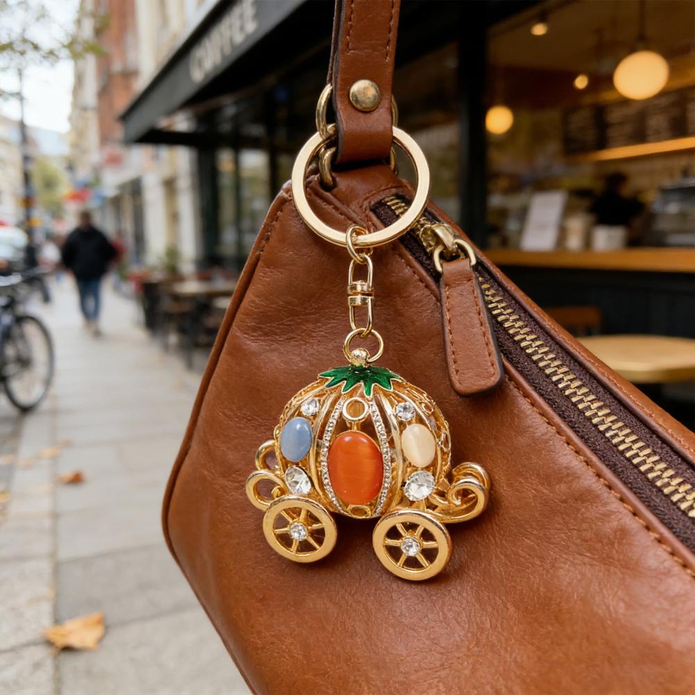 سلسلة مفاتيح على شكل عربة اليق - مراجعة Women'S Accessories Coach وسعره