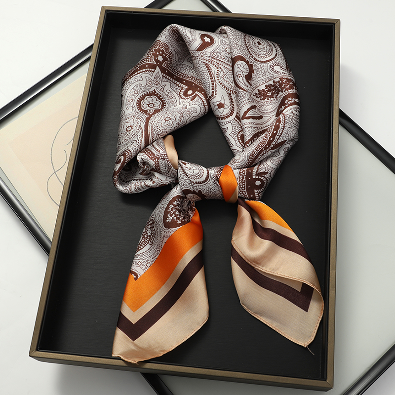 وشاح حرير فاخر للربيع للنساء،  - مراجعة Women Accessories Brands وسعره